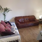 아파트 Charming Flat With 2 Bedrooms On Lisbon's 7th Hill *