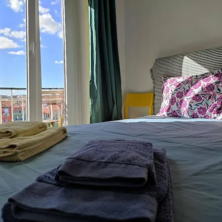 דירה Charming Flat With 2 Bedrooms On Lisbon's 7th Hill *