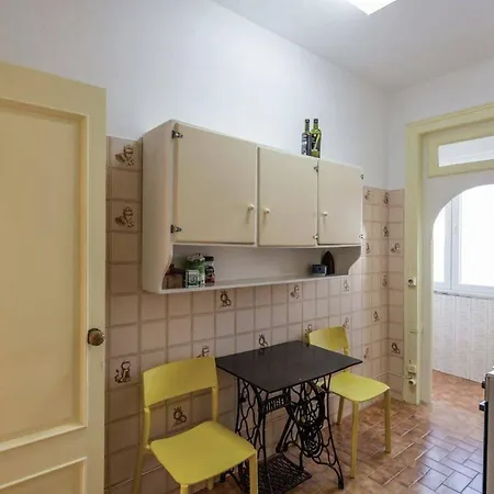 Apartamento Charming Flat With 2 Bedrooms On Lisbon's 7th Hill Lisboa