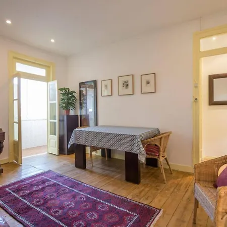 Appartement Charming Flat With 2 Bedrooms On Lisbon's 7th Hill *