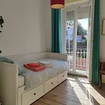 Charming Flat With 2 Bedrooms On Lisbon's 7th Hill Apartment Lissabon
