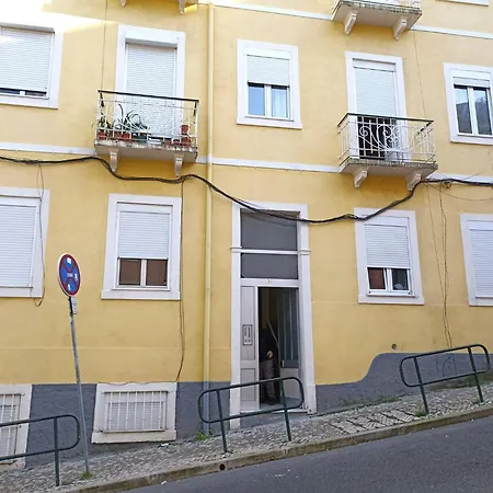 Charming Flat With 2 Bedrooms On Lisbon's 7th Hill Lisboa