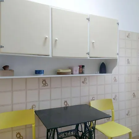 Charming Flat With 2 Bedrooms On Lisbon's 7th Hill Appartement *