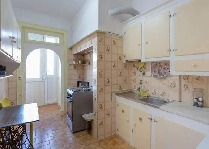 アパート Charming Flat With 2 Bedrooms On Lisbon's 7th Hill リスボン