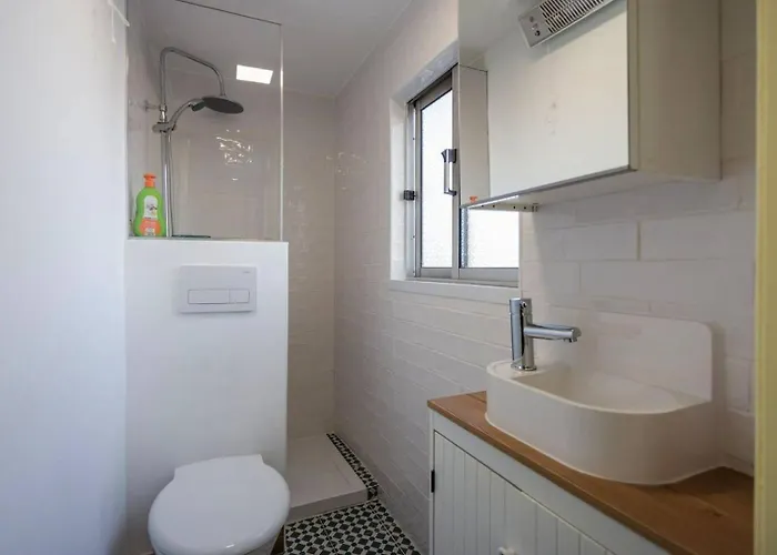 Charming Flat With 2 Bedrooms On Lisbon's 7th Hill アパート *
