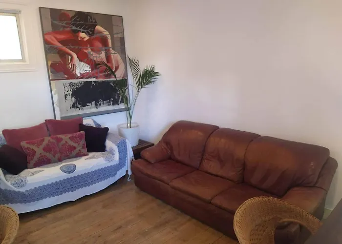 Charming Flat With 2 Bedrooms On Lisbon's 7th Hill *