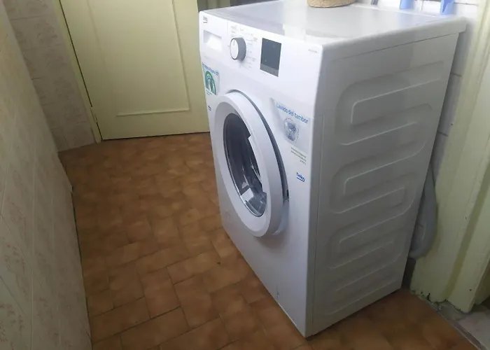 Charming Flat With 2 Bedrooms On Lisbon's 7th Hill リスボン