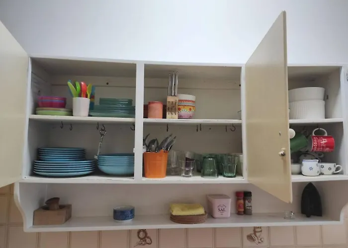 Charming Flat With 2 Bedrooms On Lisbon's 7th Hill リスボン